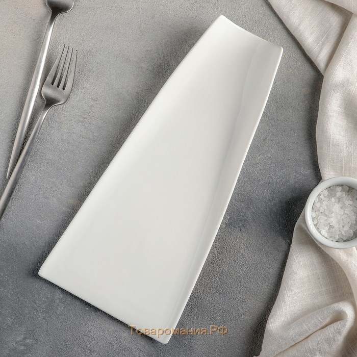Блюдо фарфоровое Magistro «Бланш», 30×14×4,5 см, цвет белый